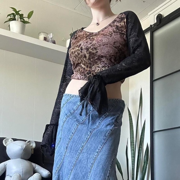 Insane y2k Floral Cheetah Print Lace Bell Long Sleeve Shirt - Picture 2 of 8